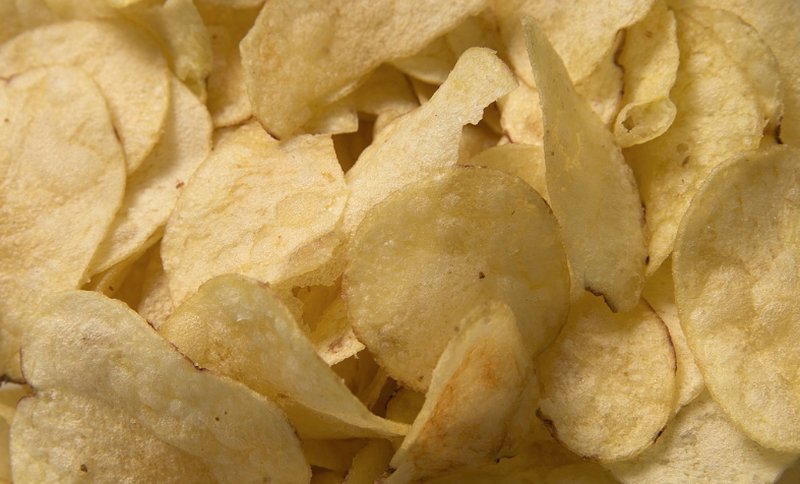 Varför är det så mycket luft i en chipspåse?